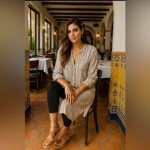 H&M tunic/dress w/ pinstripes in beige/black/white,  open V front/ round collar